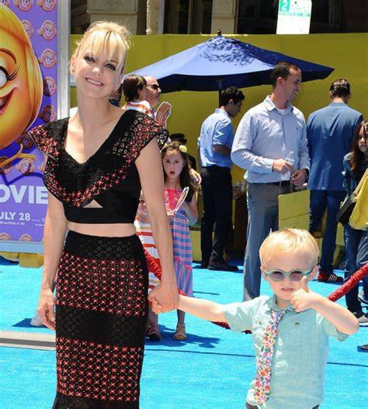 Anna Faris Opens Up About Her Son's Disability: A Heartfelt Journey