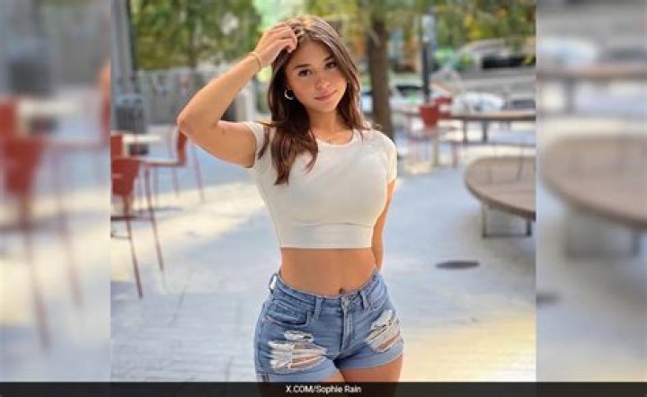 Sophie Raine Nua: Rising Star in the Fashion and Entertainment World